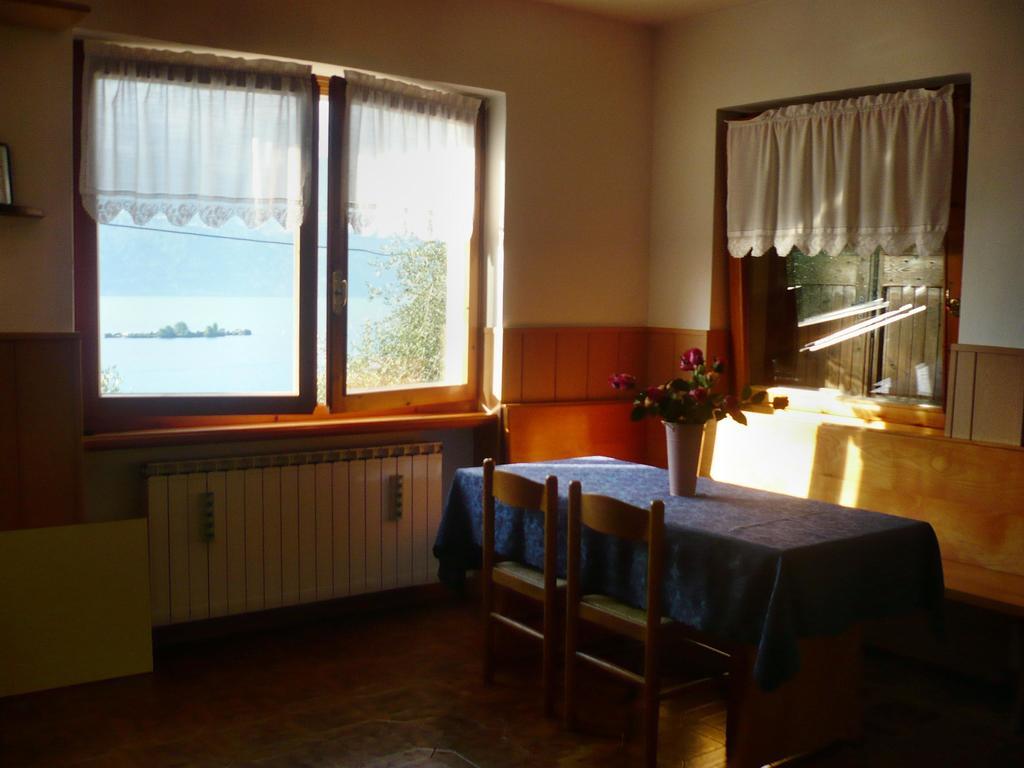 Appartamento Michela Brenzone sul Garda Room photo